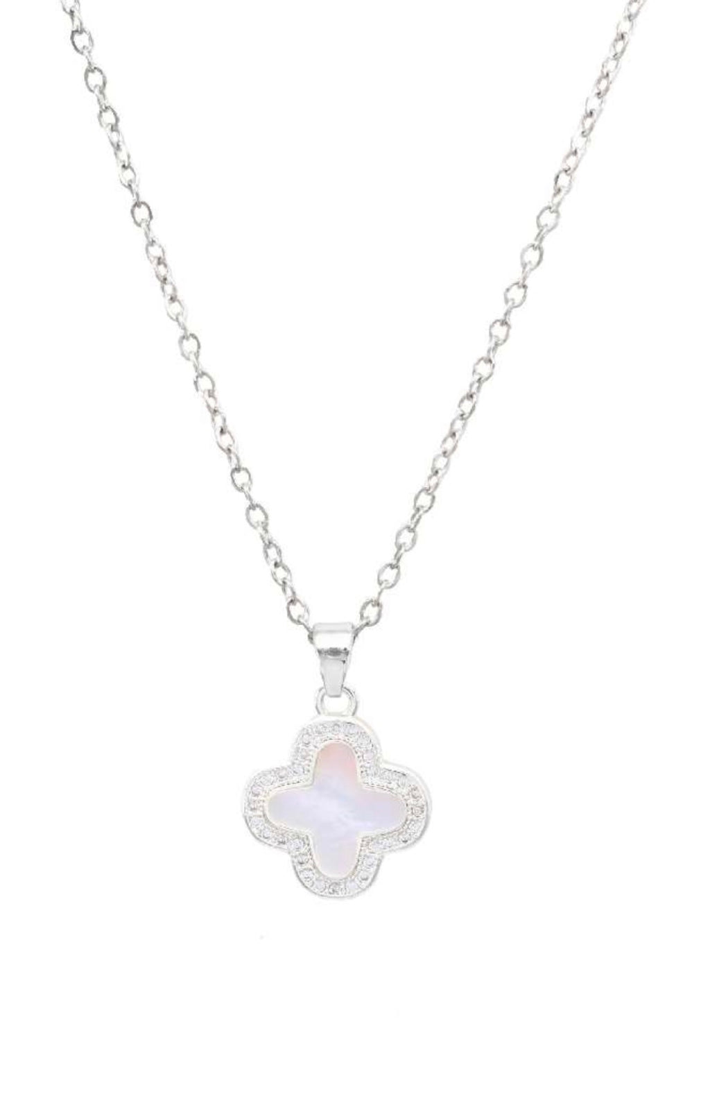 Mother pearl clover necklace